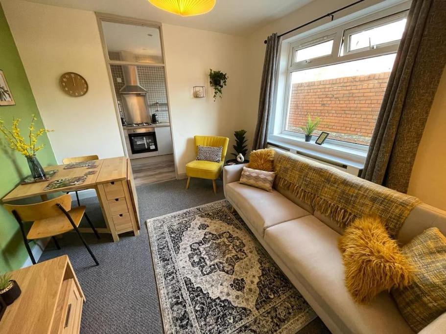 2 Bed Central Cardiff Apartment - Sleeps Five! Exterior foto
