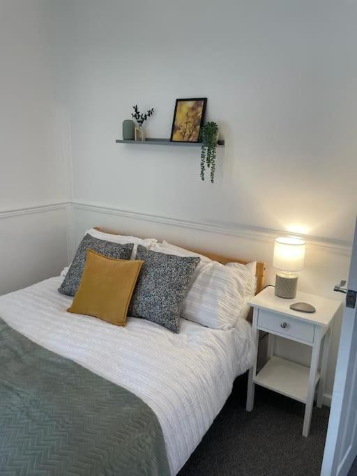 2 Bed Central Cardiff Apartment - Sleeps Five! Exterior foto