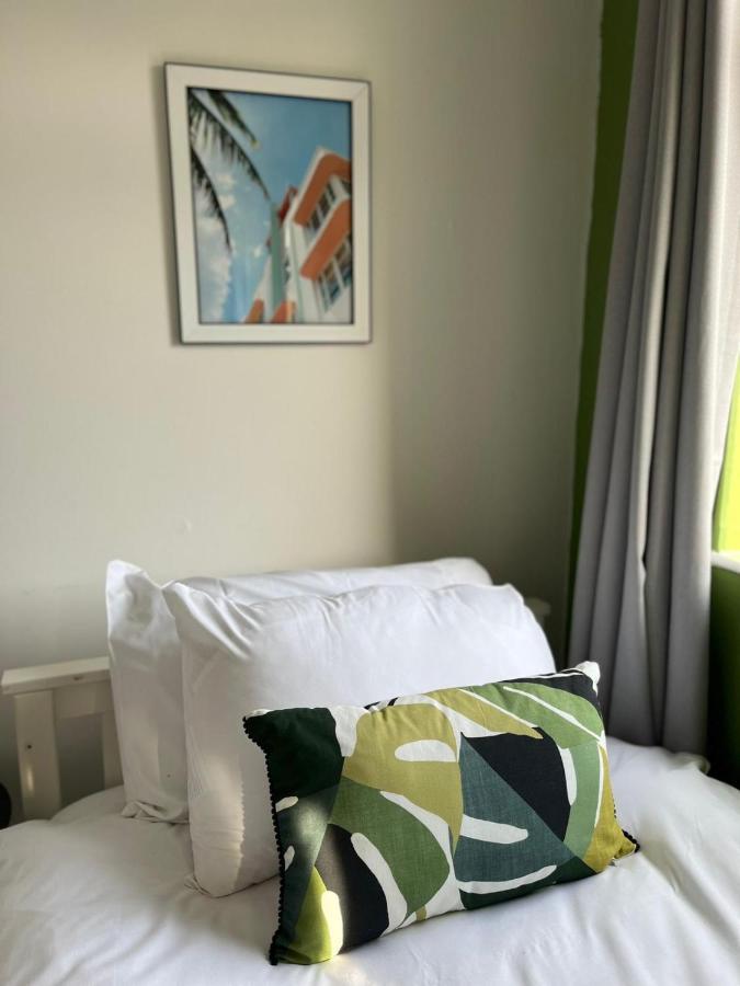 2 Bed Central Cardiff Apartment - Sleeps Five! Exterior foto