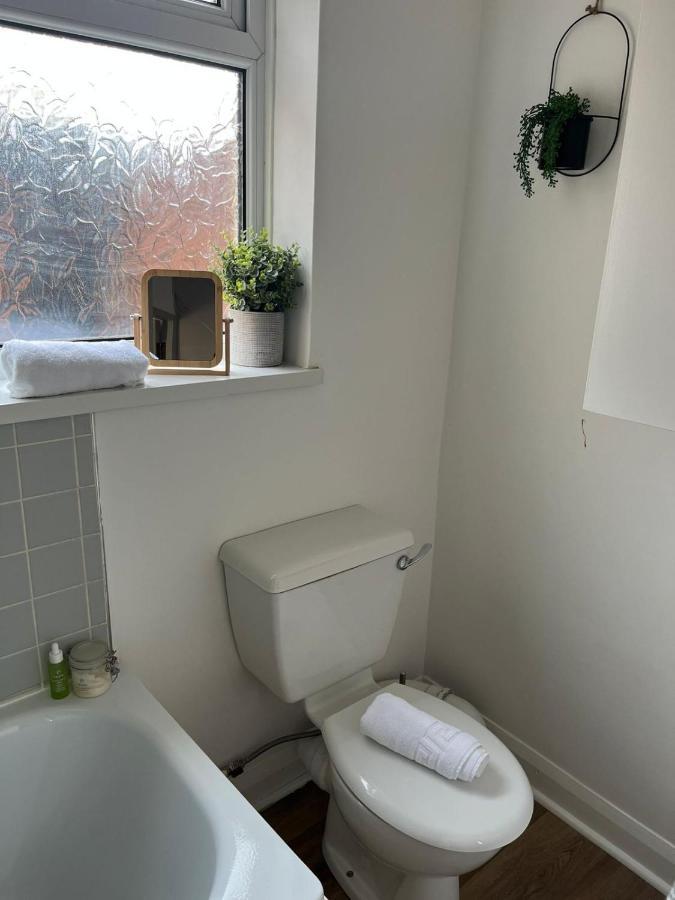 2 Bed Central Cardiff Apartment - Sleeps Five! Exterior foto